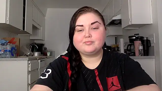 JJbaby1 online show from November 2025 05:34:02 PM