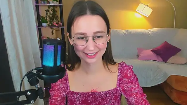 YourLovellyStory online show from September 2025 11:33:02 AM