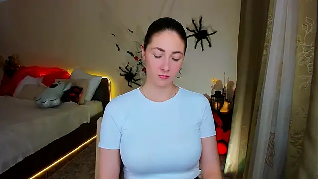 SensitiveSooul online show from October 2025 12:00:02 PM