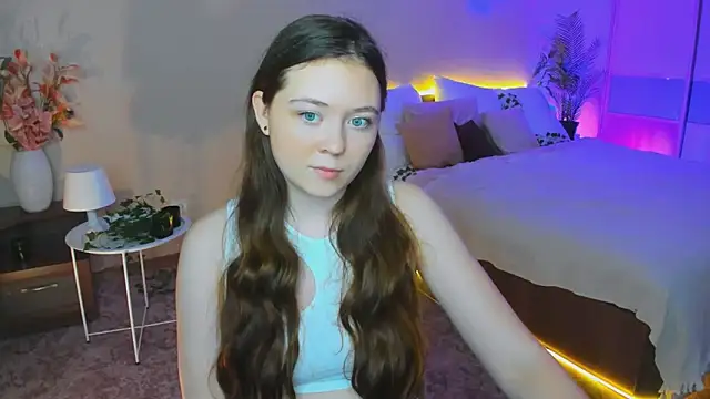 AlluringLookk online show from October 2025 12:46:01 PM