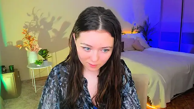 AlluringLookk online show from November 2025 09:34:01 AM