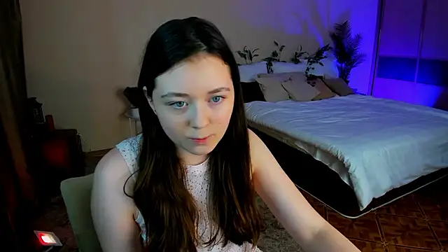 AlluringLookk online show from January 2026 04:45:01 PM