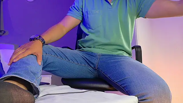 MrFox   online show from December 2025 12:05:01 AM