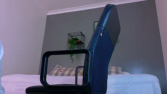 MrFox   online show from March 2026 07:24:02 PM