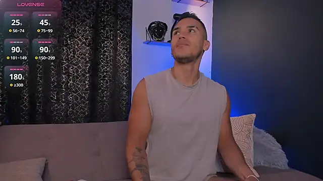 MarkSantozz online show from October 2025 06:48:01 PM