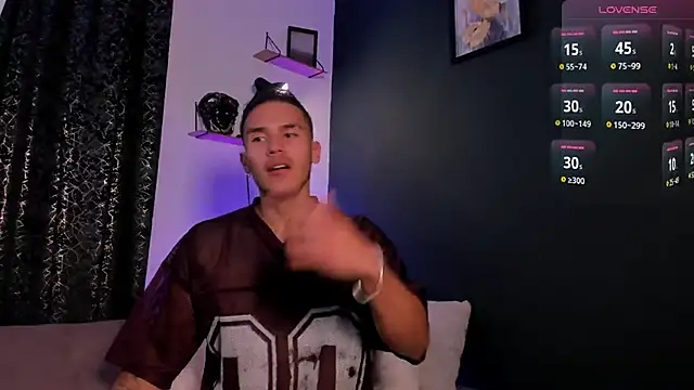 MarkSantozz online show from March 2026 07:08:01 PM