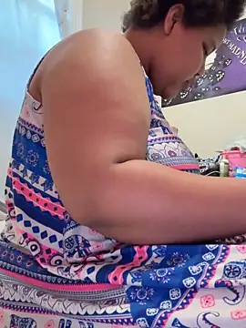 chocolate bella online show from October 2025 01:44:01 PM