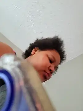 chocolate bella online show from February 2026 05:05:02 PM