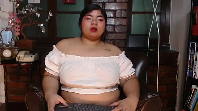 Lia Arellano online show from December 2025 07:08:02 PM