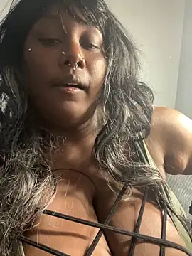 Cocomamii1 online show from April 2026 11:32:01 PM