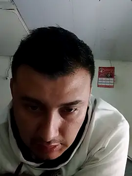Snapshot of millanto chatting on March 2026 05:05:01 PM millanto online show from March 2026 05:05:01 PM