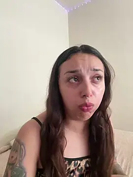 CharmingMaddie online show from May 2026 04:14:01 PM