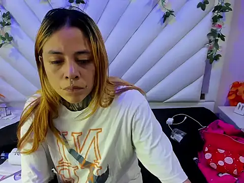 Snapshot of Sofii_Anal_ chatting on September 2025 02:36:02 AM Sofii Anal online show from September 2025 02:36:02 AM