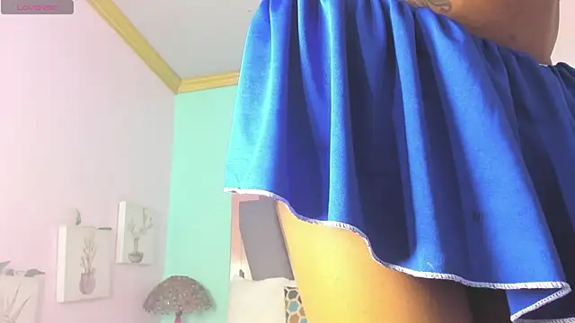 Snapshot of Violett_Salvatore chatting on May 2026 04:26:01 PM Violett Salvatore online show from May 2026 04:26:01 PM