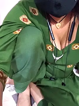 Love-pari077 online show from January 2026 02:43:01 PM