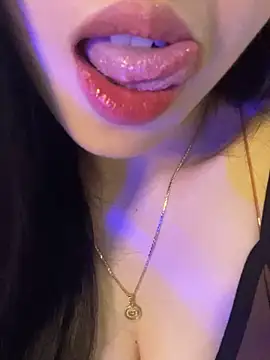 Mon monbaby online show from November 2025 06:19:02 PM