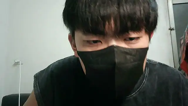 bigbb101011 online show from November 2025 02:32:01 PM