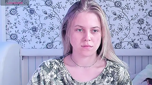Snapshot of AngelAnty chatting on June 2026 01:39:02 PM AngelAnty online show from June 2026 01:39:02 PM