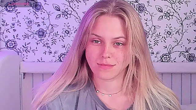 Snapshot of AngelAnty chatting on July 2026 10:19:01 AM AngelAnty online show from July 2026 10:19:01 AM