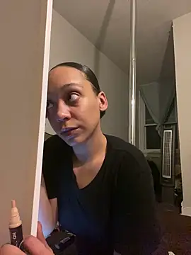 Snapshot of Velvetraexo chatting on April 2026 12:15:01 AM Velvetraexo online show from April 2026 12:15:01 AM