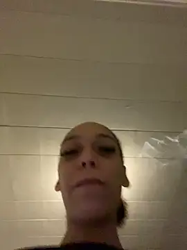 Snapshot of Velvetraexo chatting on April 2026 11:32:02 PM Velvetraexo online show from April 2026 11:32:02 PM