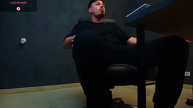 EnzoRace online show from November 2025 05:30:02 AM