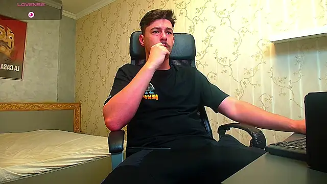 EnzoRace online show from November 2025 05:50:01 AM