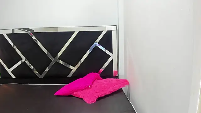 iisabella noa online show from September 2025 12:51:01 PM