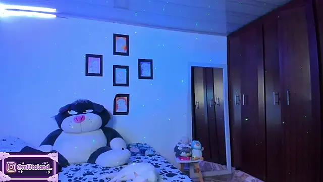 milita houston online show from October 2025 01:39:03 AM