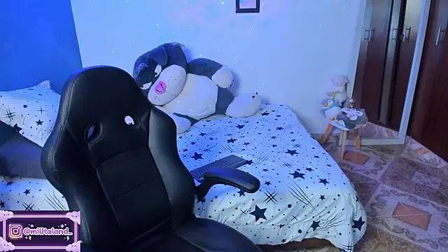 milita houston online show from November 2025 05:13:01 PM