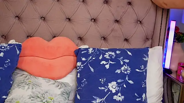 JenniferLovve online show from March 2026 04:13:02 AM