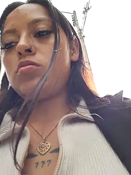 LunaHot 777 online show from November 2025 08:21:01 PM