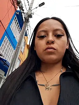 LunaHot 777 online show from November 2025 06:29:01 PM