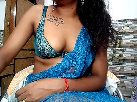 Snapshot of HOT_AARVI11 chatting on October 2025 05:45:01 PM HOT AARVI11 online show from October 2025 05:45:01 PM