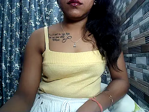 HOT AARVI11 online show from November 2025 04:18:01 PM