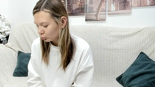 Sunny Sammy online show from September 2025 01:18:01 AM