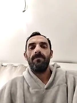 hotmen83 online show from October 2025 11:25:01 AM