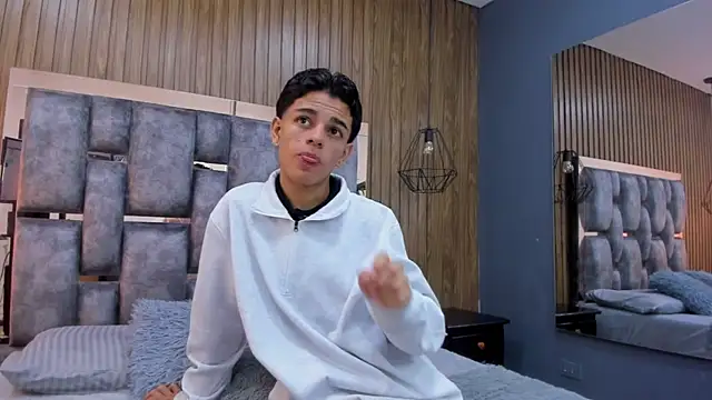 owen  johnson online show from December 2025 11:41:02 AM