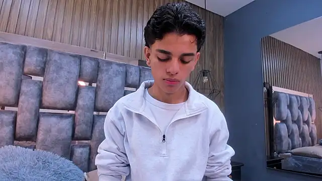 owen  johnson online show from March 2026 12:01:01 PM