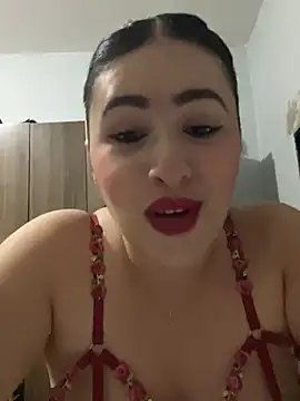 Snapshot of IvettSt_ chatting on July 2026 04:16:01 AM IvettSt online show from July 2026 04:16:01 AM
