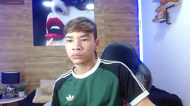 Snapshot of nathanclay chatting on May 2026 02:02:01 PM nathanclay online show from May 2026 02:02:01 PM