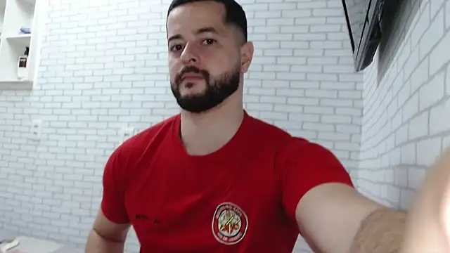 Snapshot of BombeiroHotx chatting on November 2025 01:06:02 AM BombeiroHotx online show from November 2025 01:06:02 AM