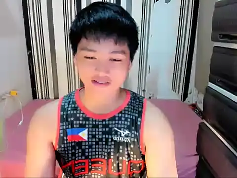 Snapshot of Mister_officer69 chatting on April 2026 10:18:01 PM Mister officer69 online show from April 2026 10:18:01 PM