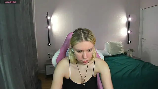 Casey Miller online show from October 2025 01:14:02 AM