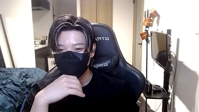 Mei-Tanaka online show from October 2025 02:58:02 PM