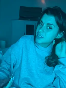 AlitaNova online show from November 2025 08:36:02 PM