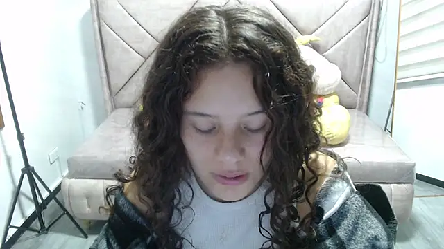 Velvet Moon V online show from November 2025 01:10:01 PM