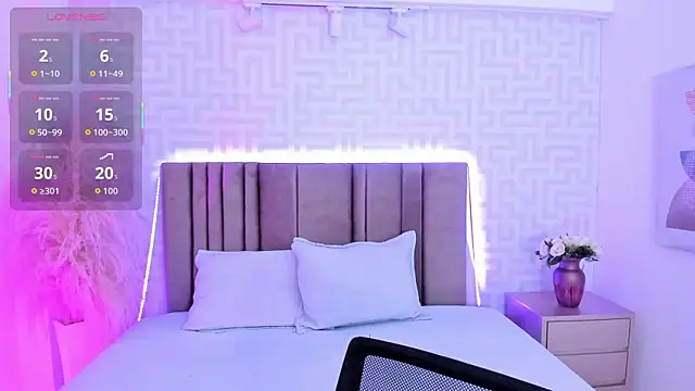 naishaa  online show from March 2026 06:34:01 PM