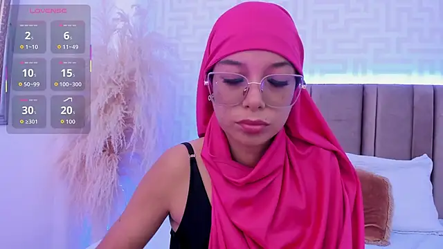 Snapshot of naishaa_ chatting on April 2026 07:58:01 PM naishaa online show from April 2026 07:58:01 PM
