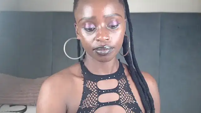 Jah-Queen online show from November 2025 10:24:01 PM